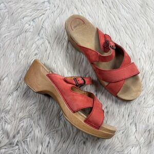 Dansko Women's 40 US 9.5 10 Red Nubuck Sela Clog Sandals Slip on Scandi Boho
